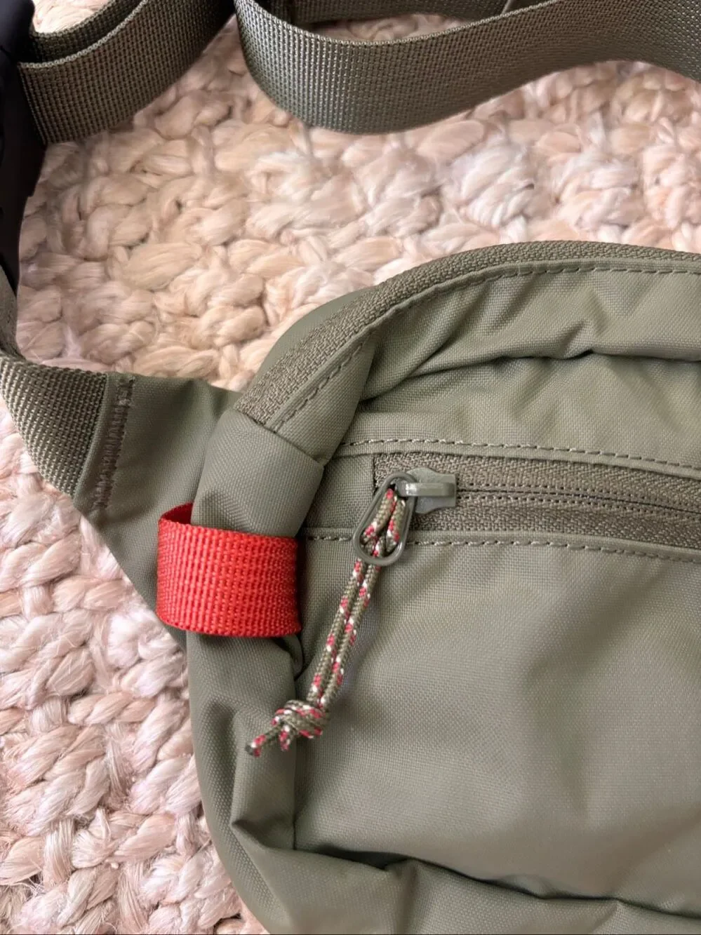 NWOT FJALLRAVEN HIGH COAST HIP PACK EVERYDAY OUTDOOR, Olive green